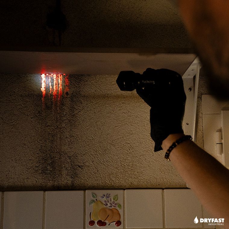 KIT-UVF + UV MAX RED-2